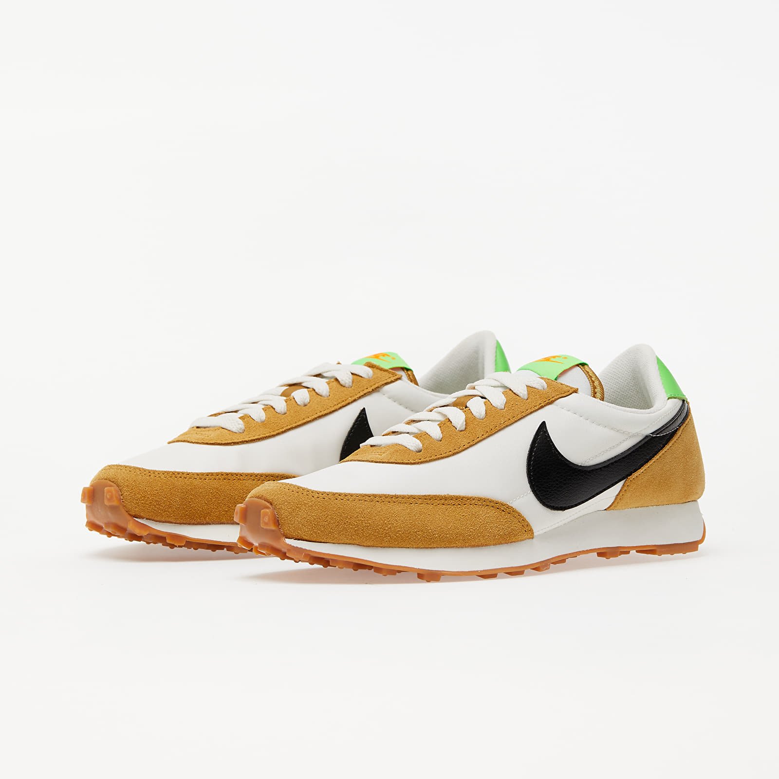Women's shoes Nike W Daybreak Wheat/ Black-Phantom-Scream Green