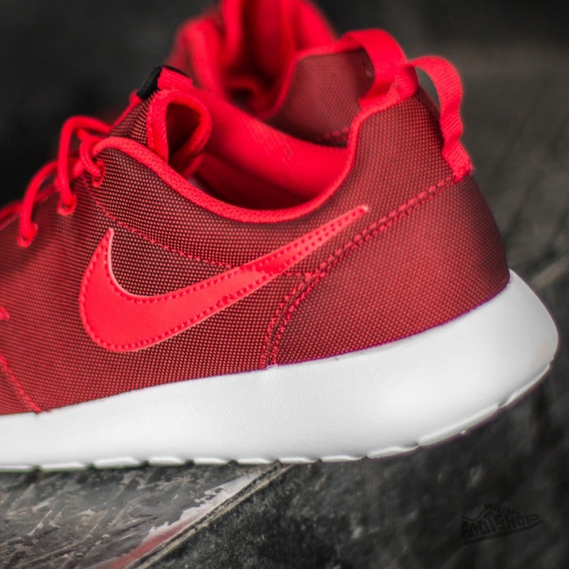 Scarpe uomo Nike Roshe One Premium University Red/University Red-Black