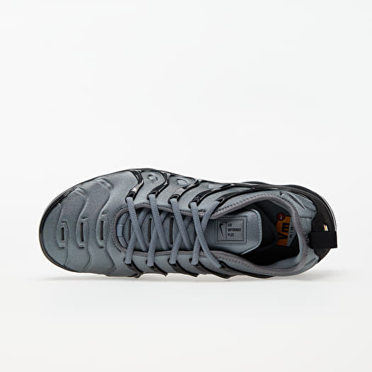 Nike air vapormax plus grey black clearance
