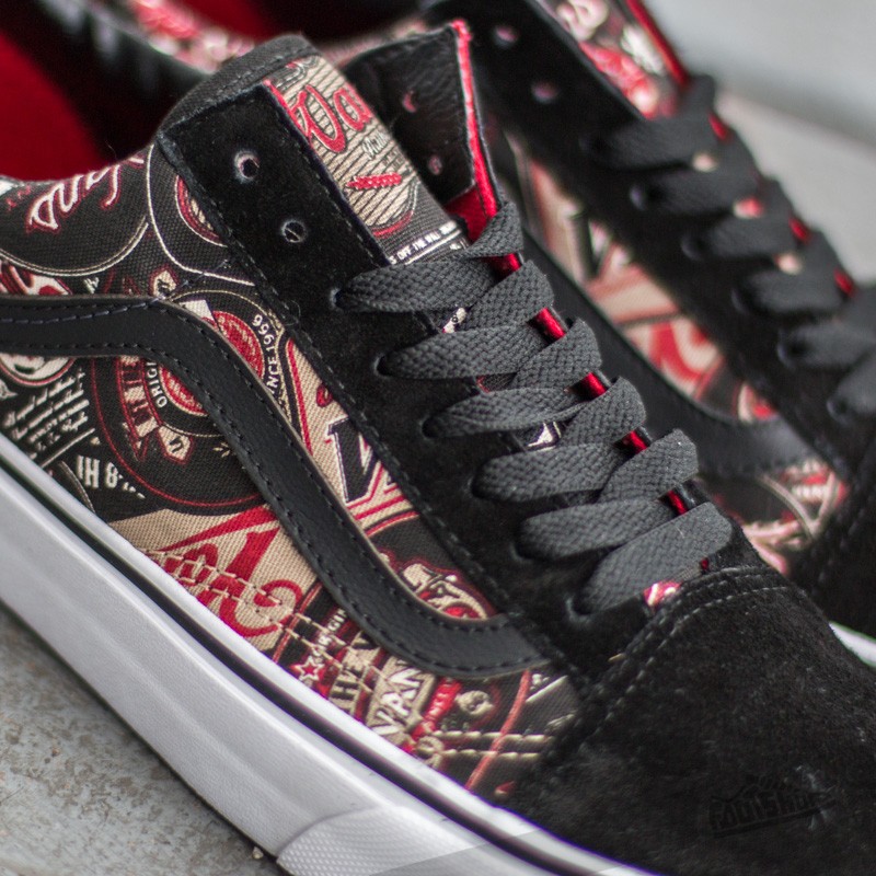 Black vans hotsell gold