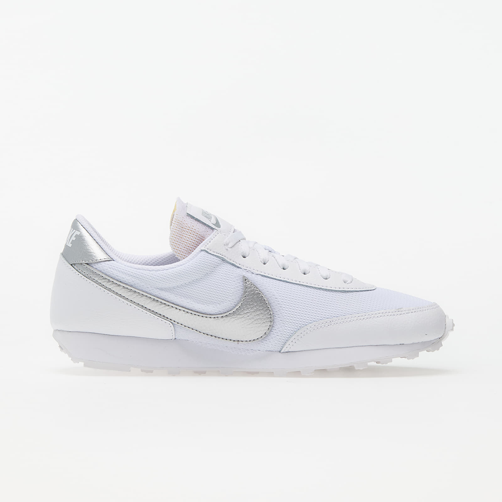 Women s shoes Nike Wmns Daybreak White White Metallic Silver Footshop