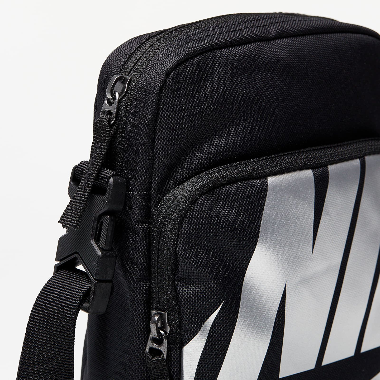 Nike heritage 2.0 discount crossbody bag black