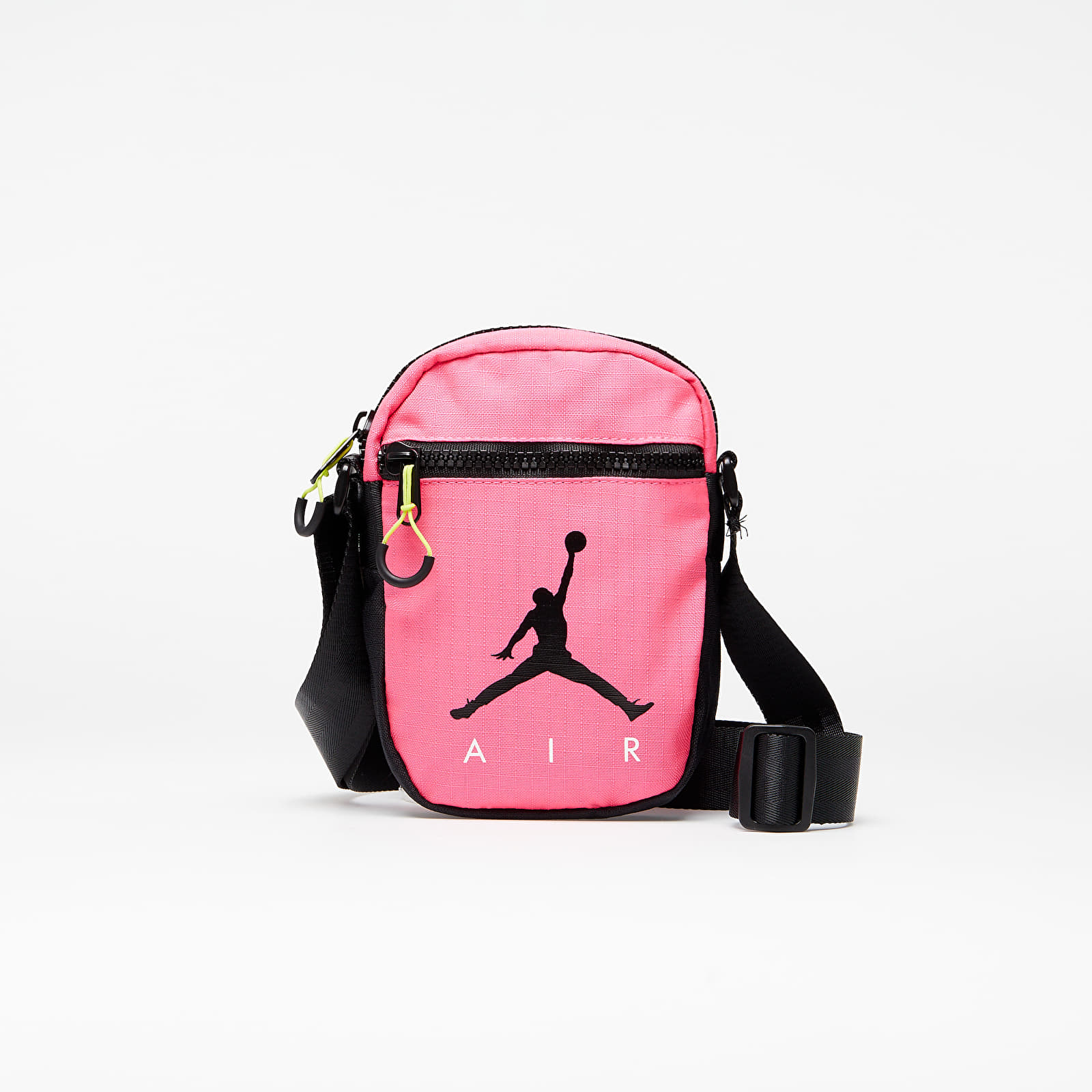 Pink jordan bag deals