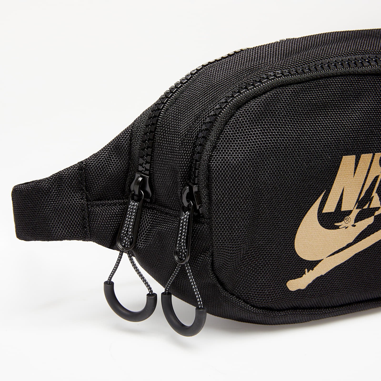 Gurteltaschen Jordan Jumpman Classics Waist Bag Black Gold Footshop