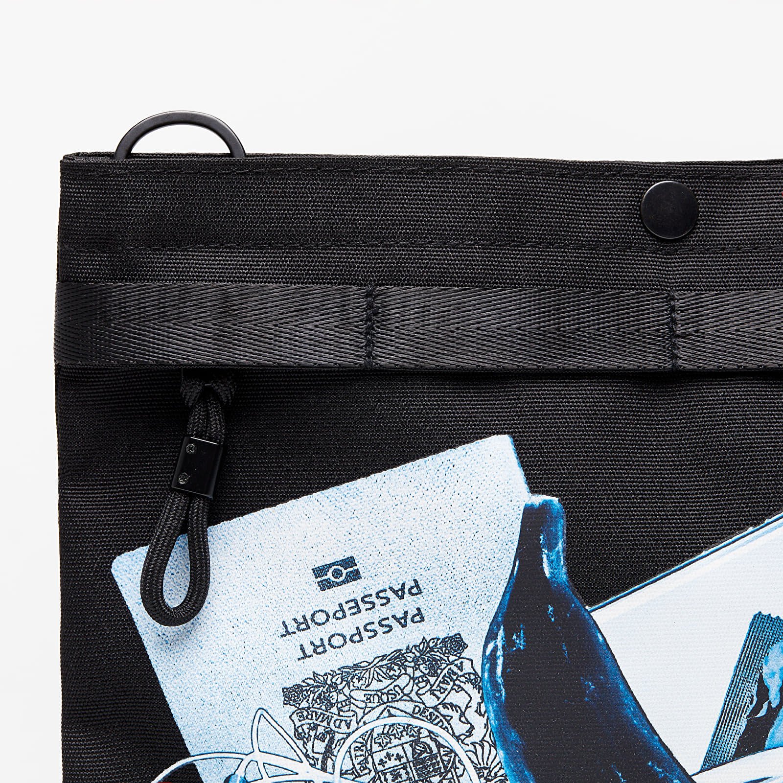 Borse a tracolla PLEASURES x Taikan Sacoche Bag Black