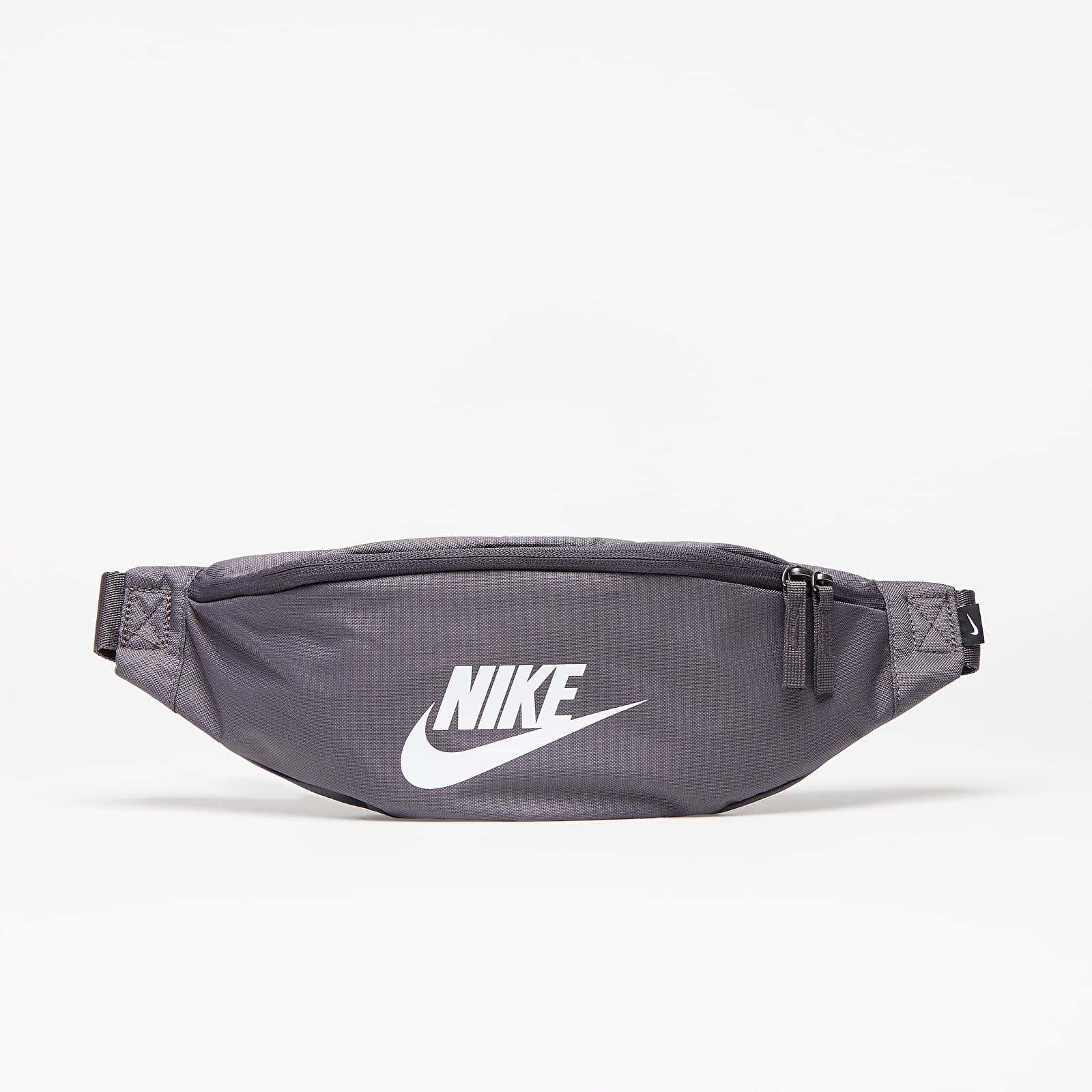 Nike Sportswear Heritage Hip Pack