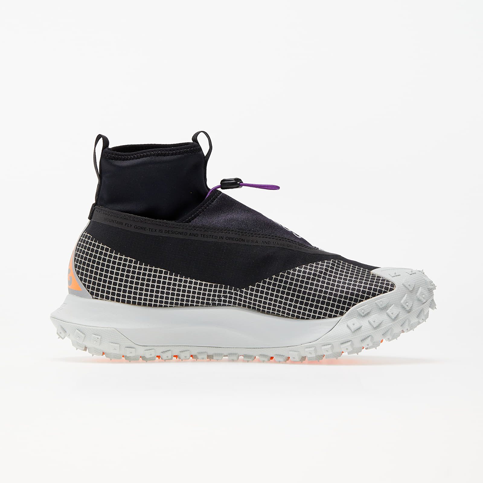 Moški čevlji Nike ACG Mountain Fly Gore-Tex Black/ Metallic Silver