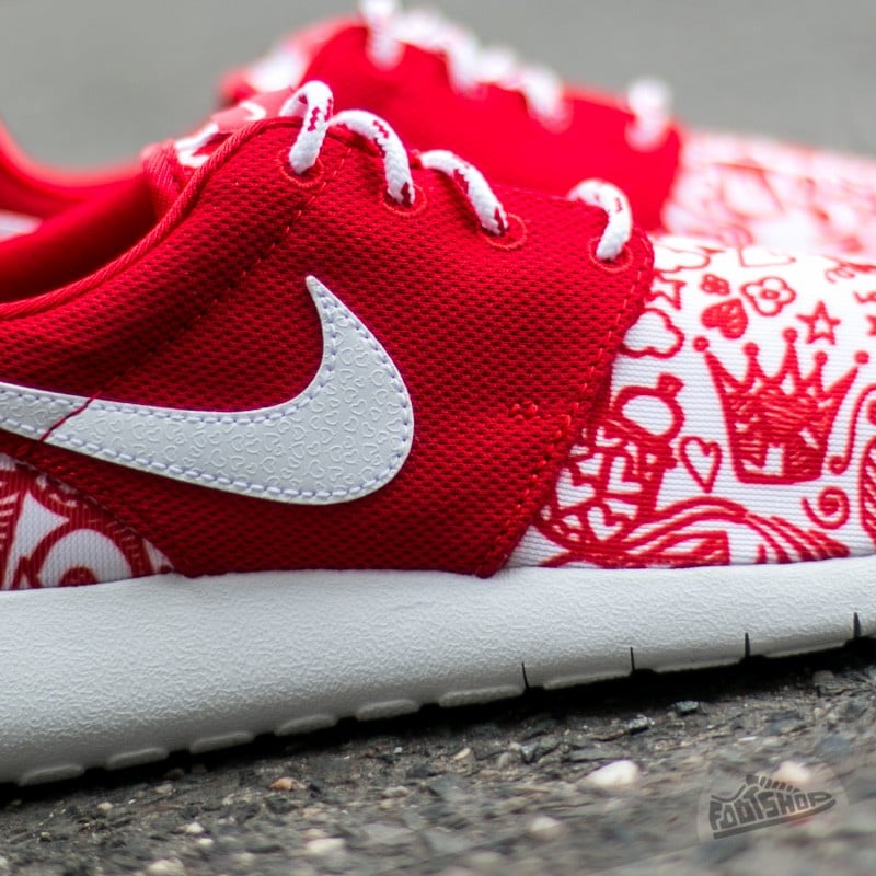 Nike free run red womens online