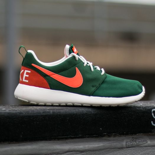 Wmns Nike Roshe One Retro Gorge Green Bright Mango