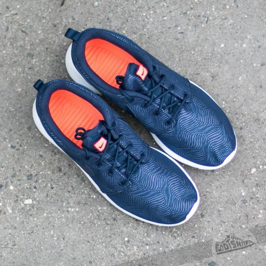 Nike roshe one obsidian white hotsell