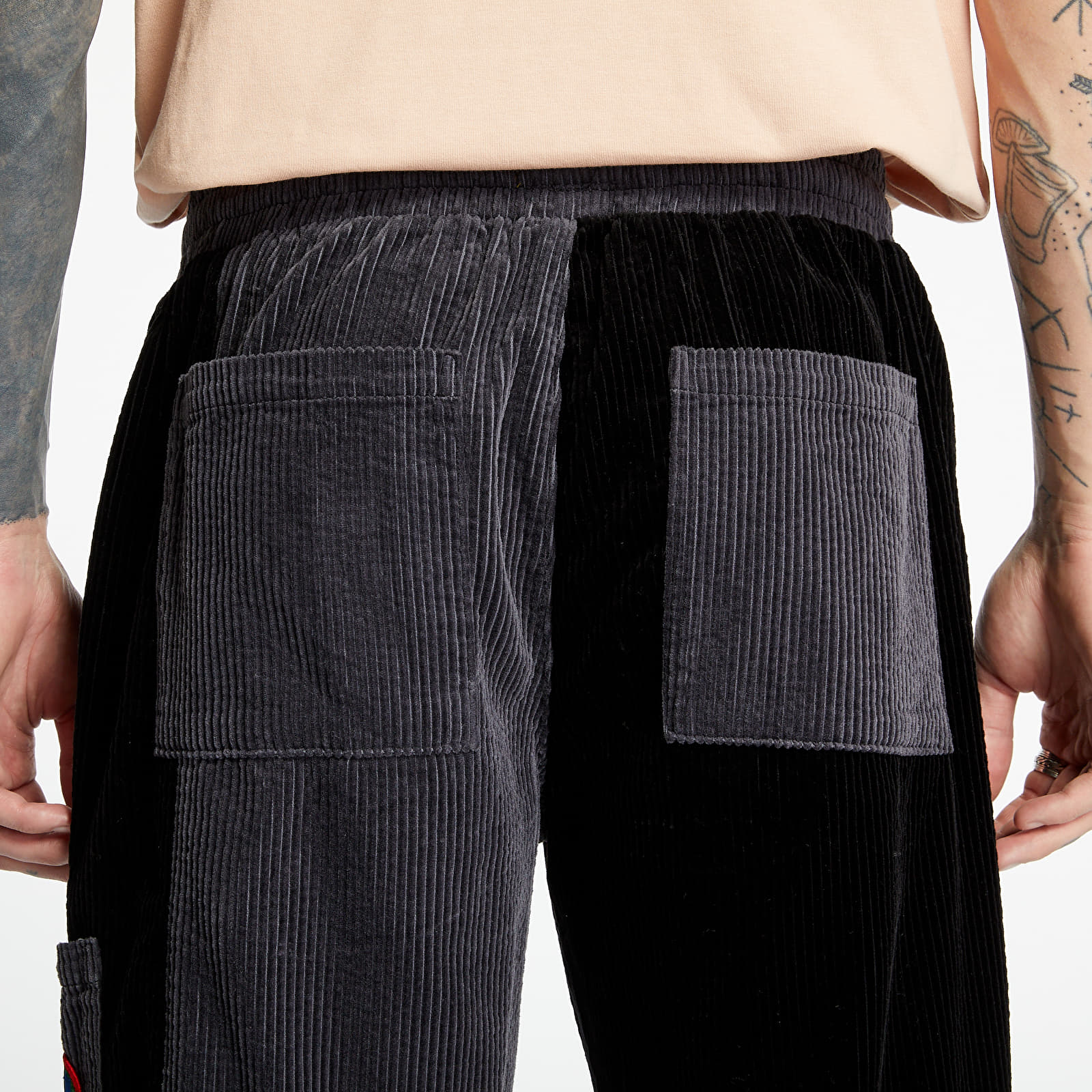 Pantalones Chinatown Market Corduroy Pants Black