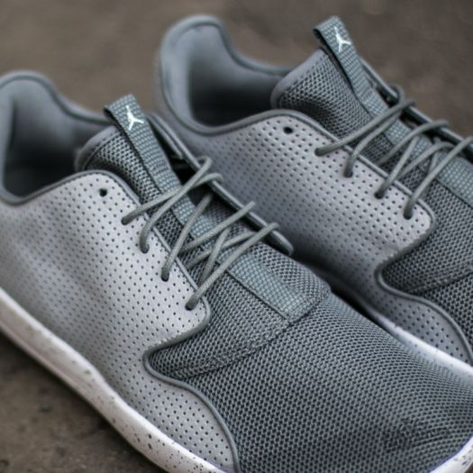 Shoes similar to jordan eclipse sales