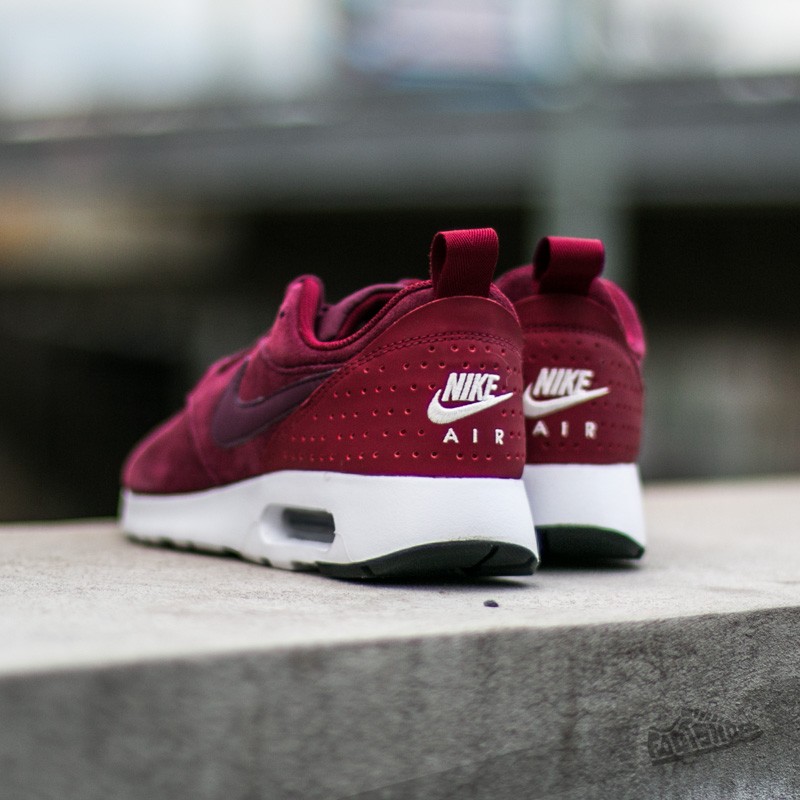 Air max tavas maroon hot sale