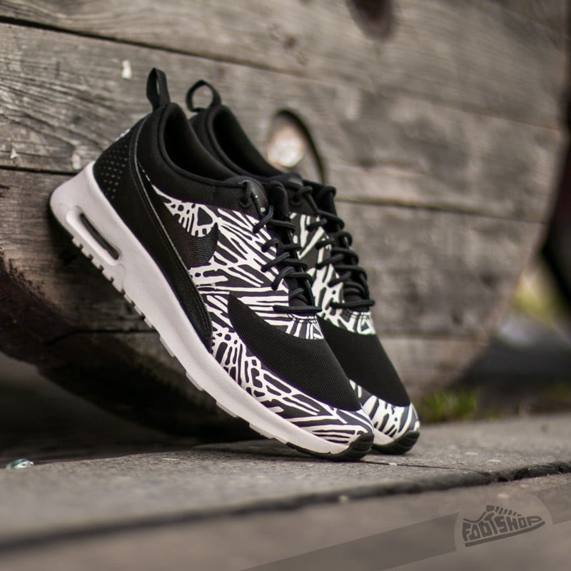Nike air max thea black print trainers top