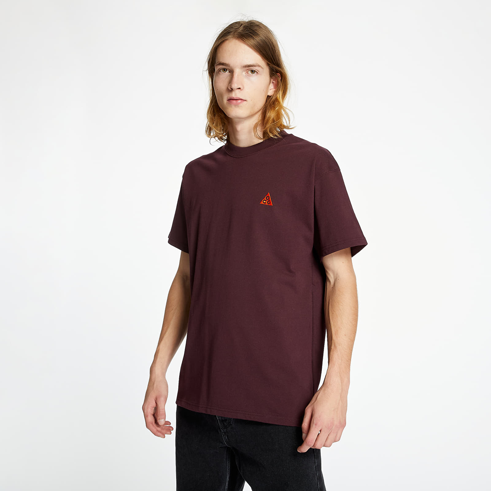 T-shirts Nike Nrg ACG Embr Tee Deep Burgundy/ Team Orange