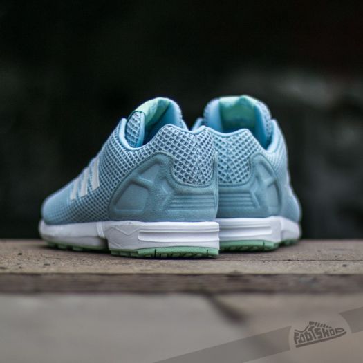 Light blue shop adidas zx flux