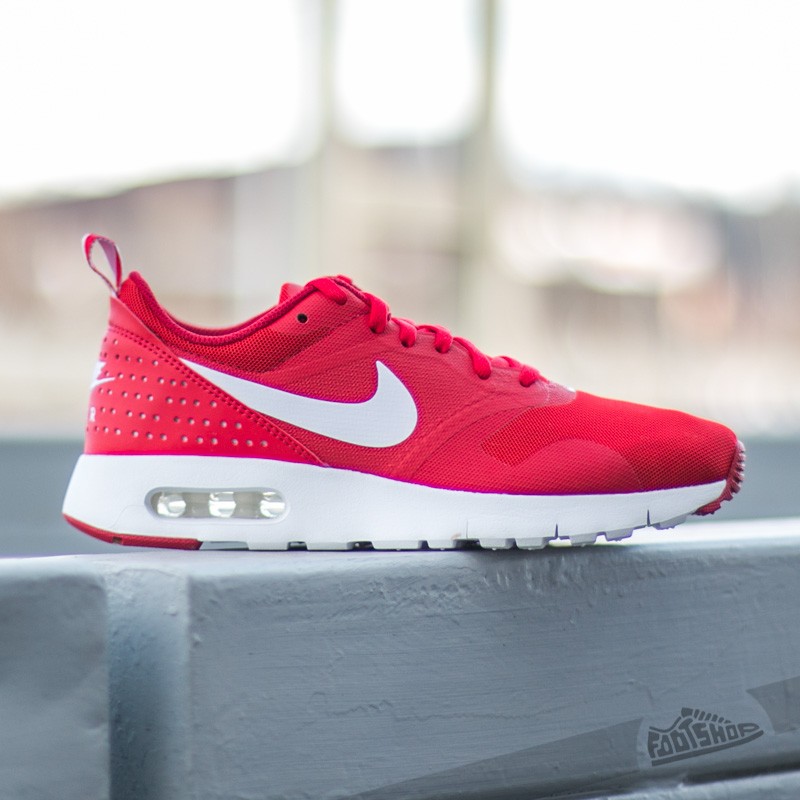 Nike top tavas women
