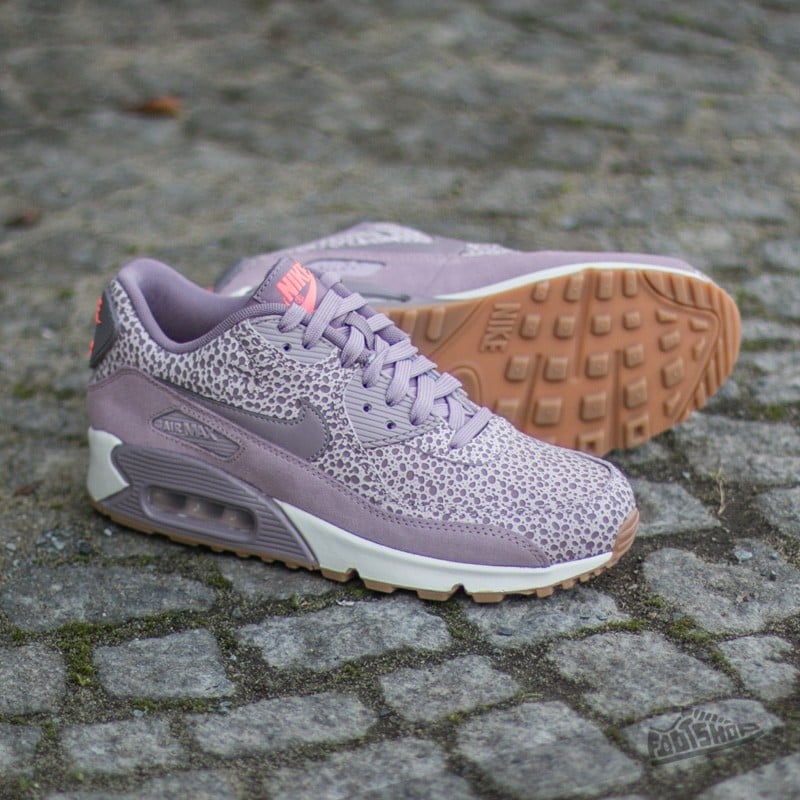 Nike air max thea hotsell plum fog purple smoke