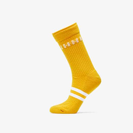 Yellow jordan socks hotsell