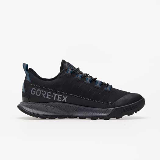 acg air nasu goretex sneakers