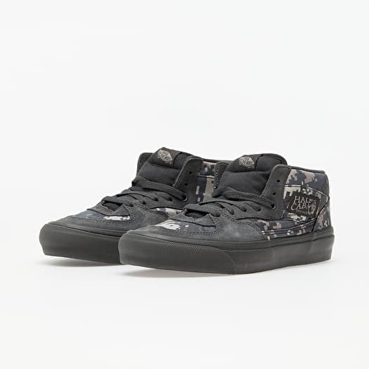 Vans wtaps half cab store