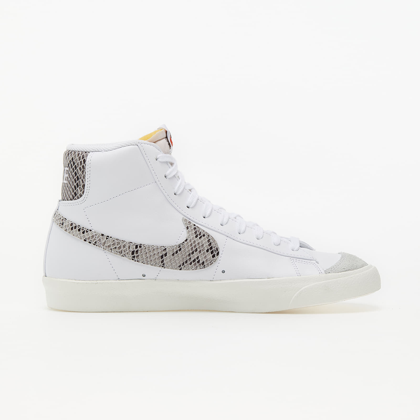 Blazer mid 77 store vintage reptile white