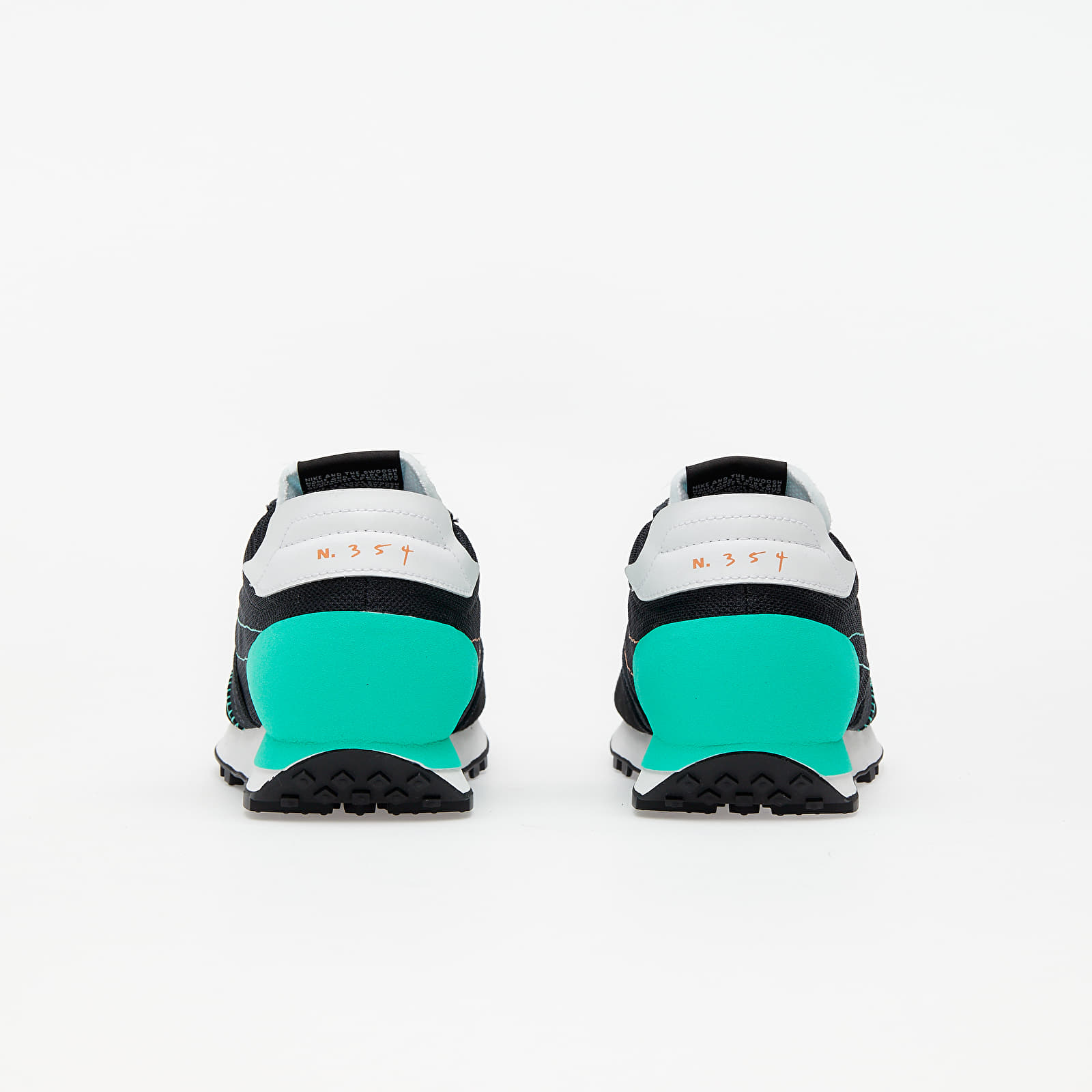 Meeste kingad Nike Daybreak-Type Black/ Menta-Summit White