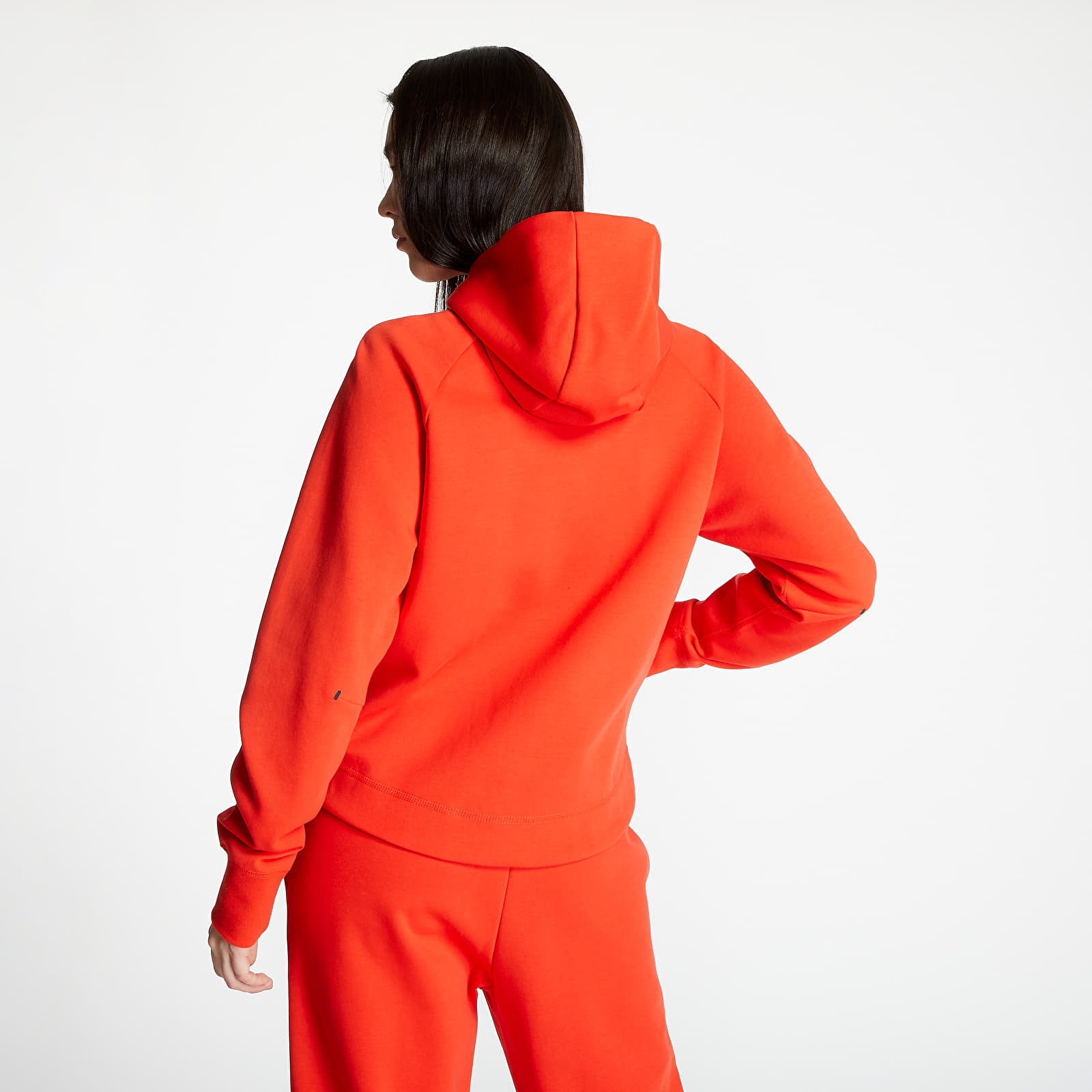 Nike tech fleece women's outlet red