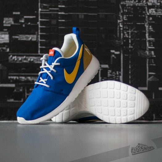 Nike womens roshe one shoes clearance