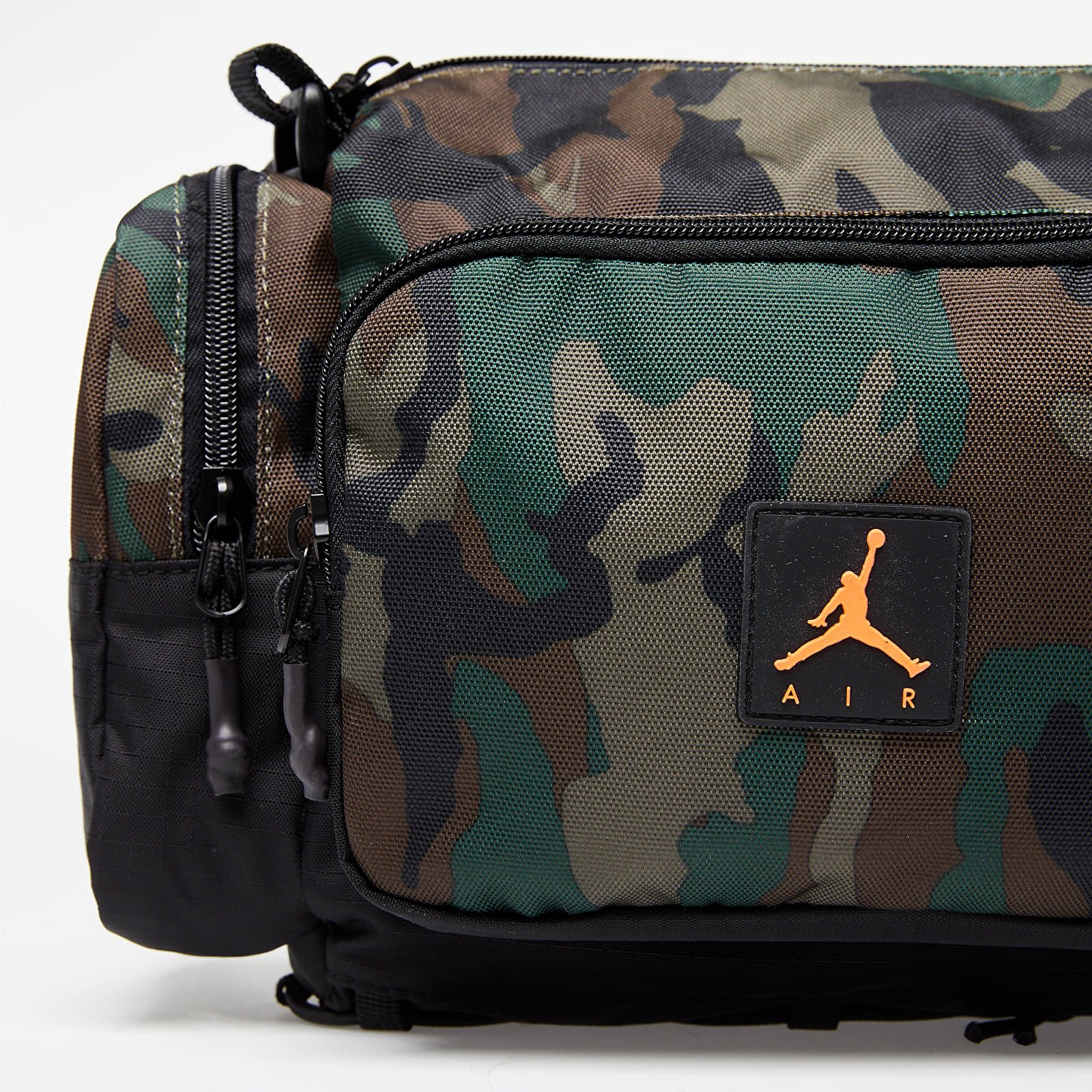 Чанти и раници Jordan Jan All Grounds Convertible Camo