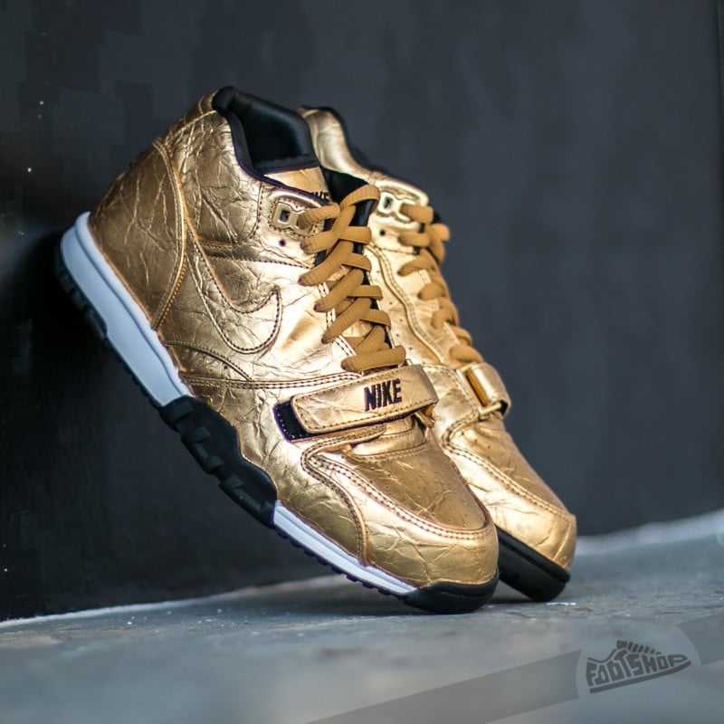 Men s shoes Nike Air Trainer 1 Premium Qs NFL Metallic Gold Metallic Gold Black Footshop