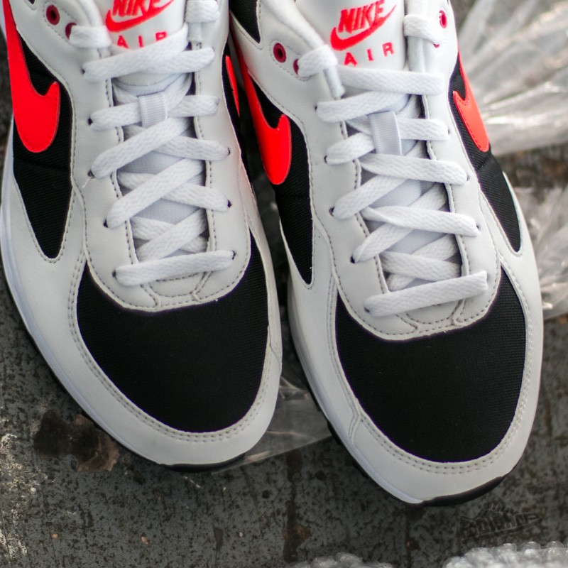 Skor för män Nike Air Icarus Nsw White/ Bright Crimson- Black
