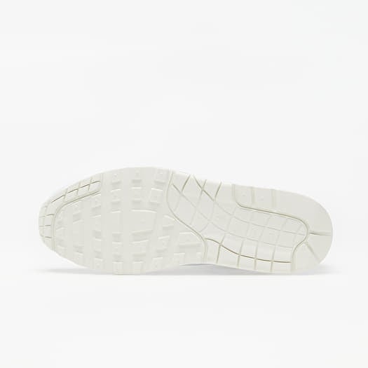 Nike air max hotsell thea mens khaki white