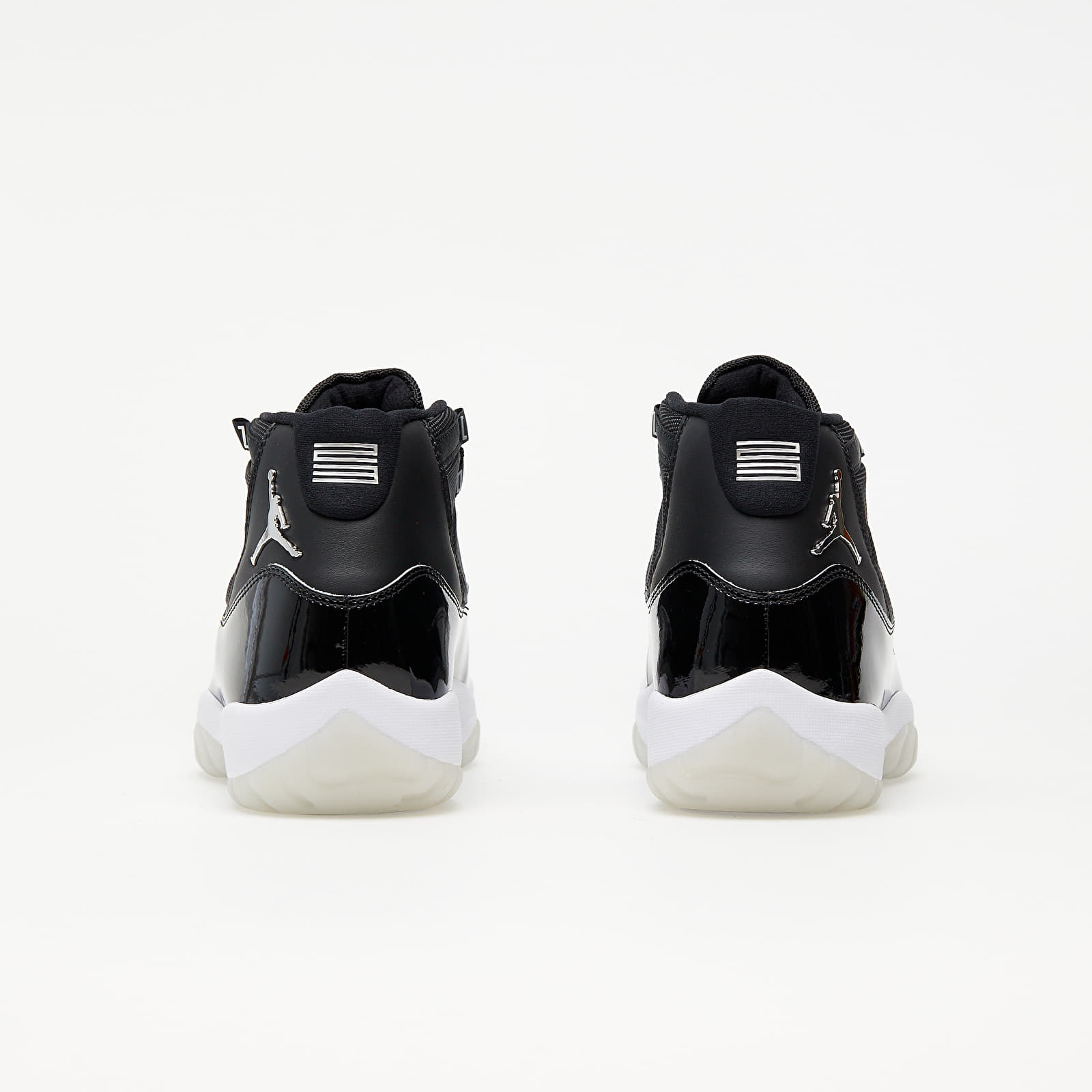 Jordan 11 black on black discount