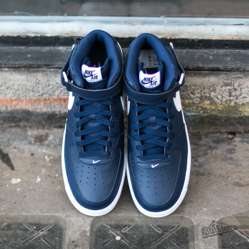 Nike air force 1 mid midnight navy deals