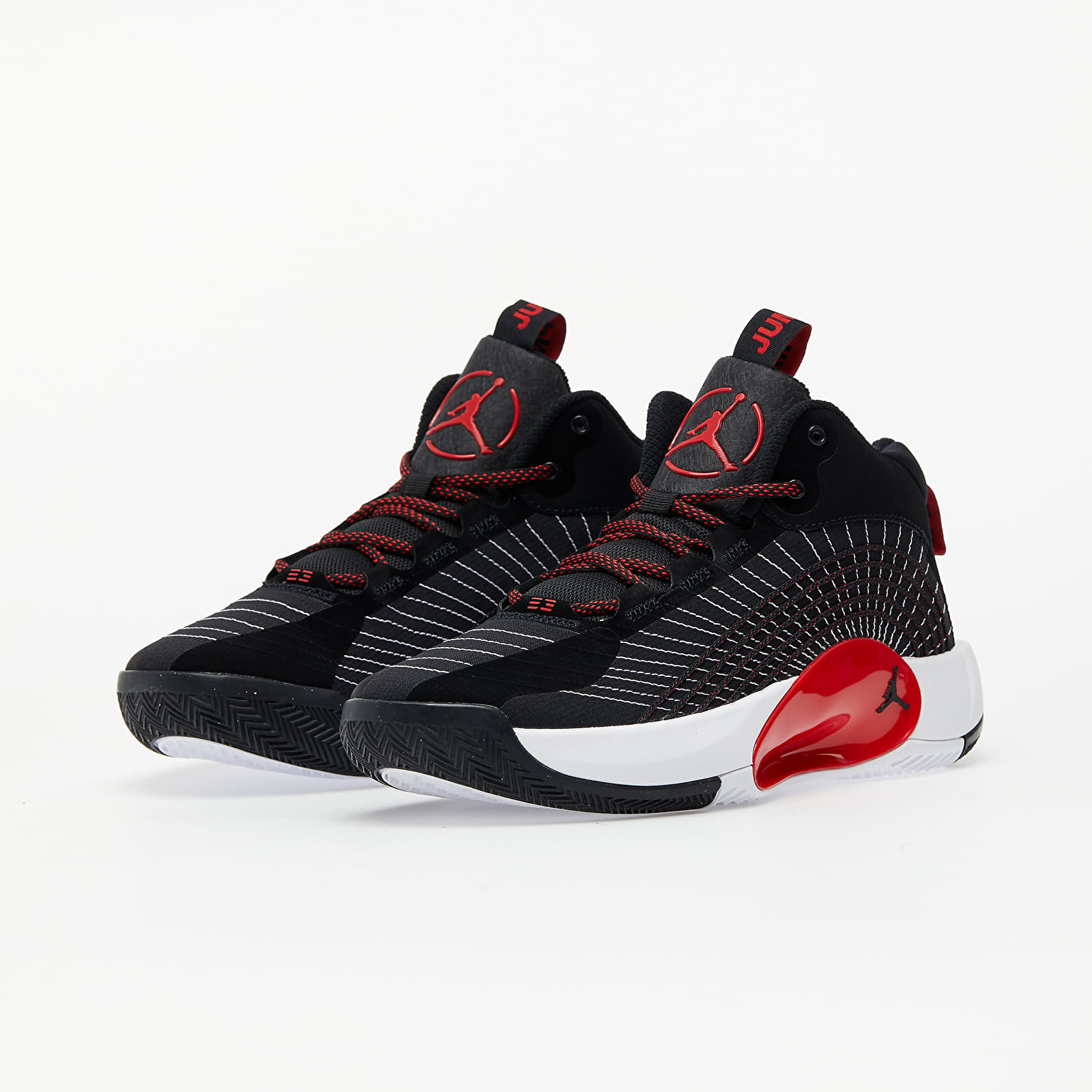 Nike jordan jumpman 2020 men's basketball shoes black / white sales