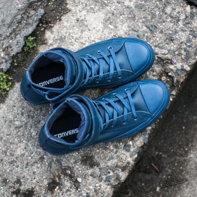 Navy rubber converse deals