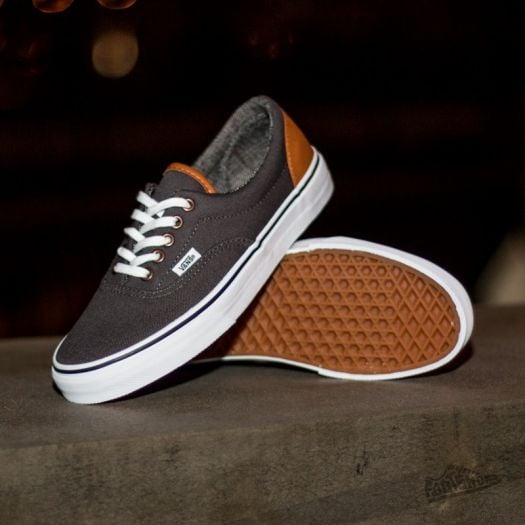 Vans era tweed store