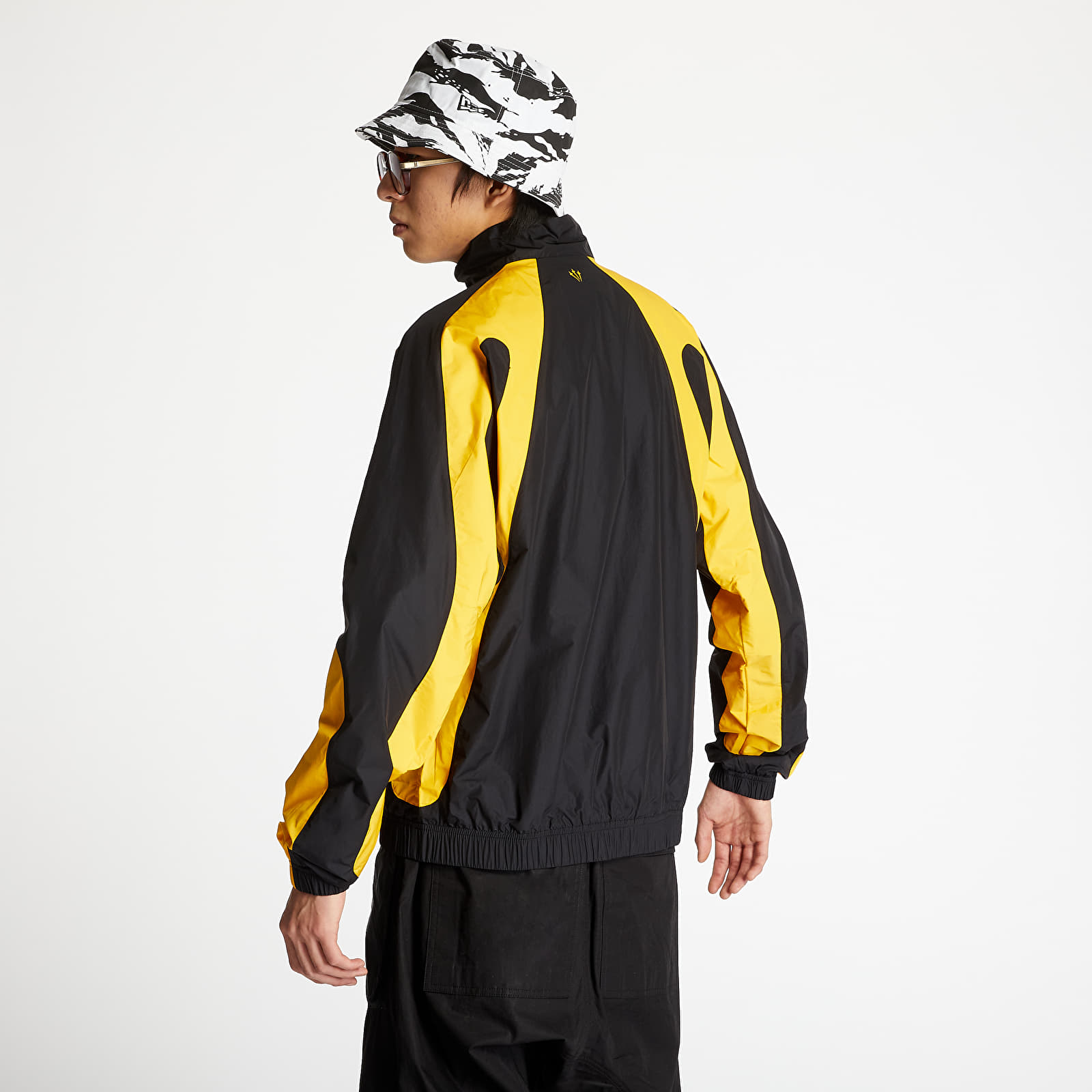 Yellow and black jacket nike on sale