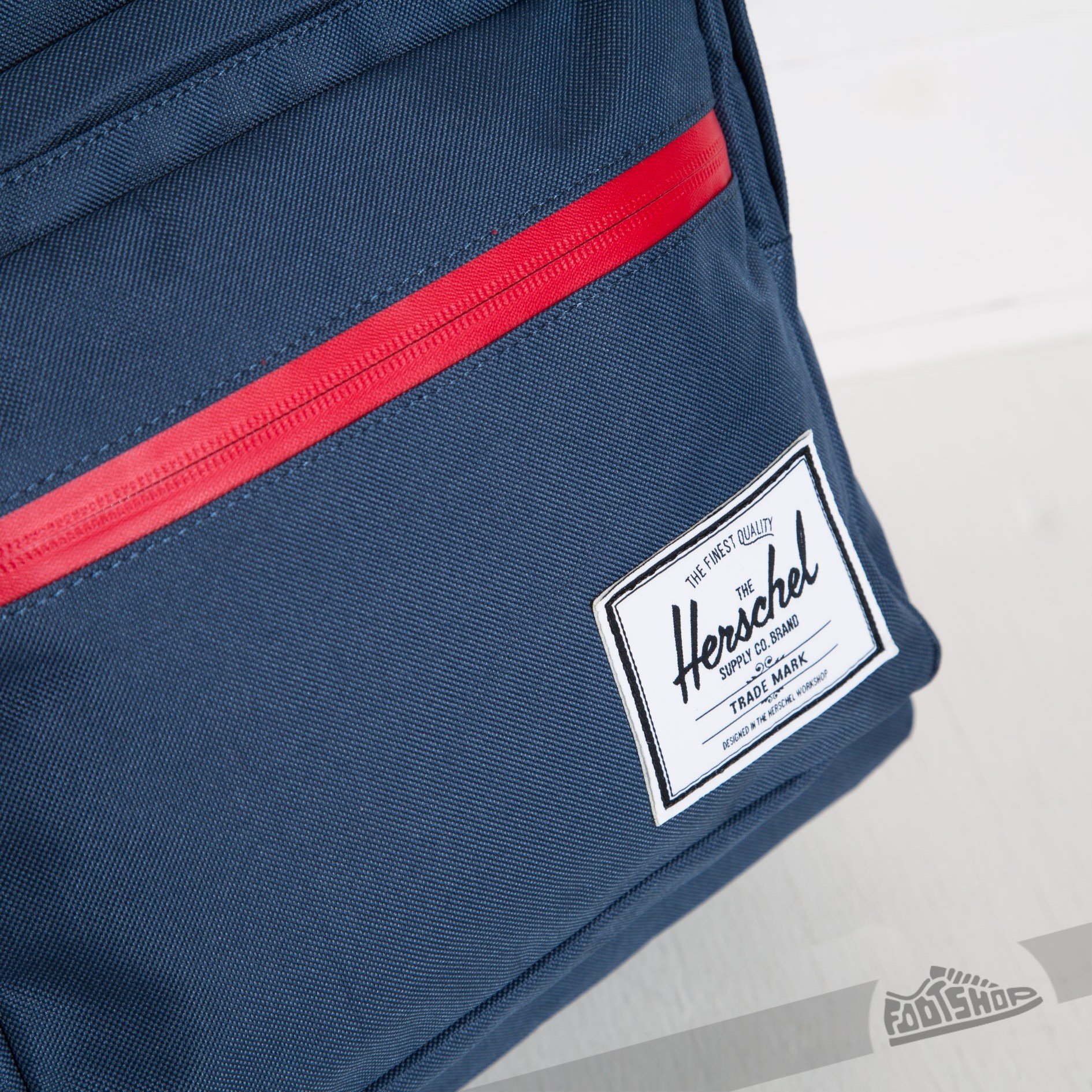 Herschel pop deals quiz red