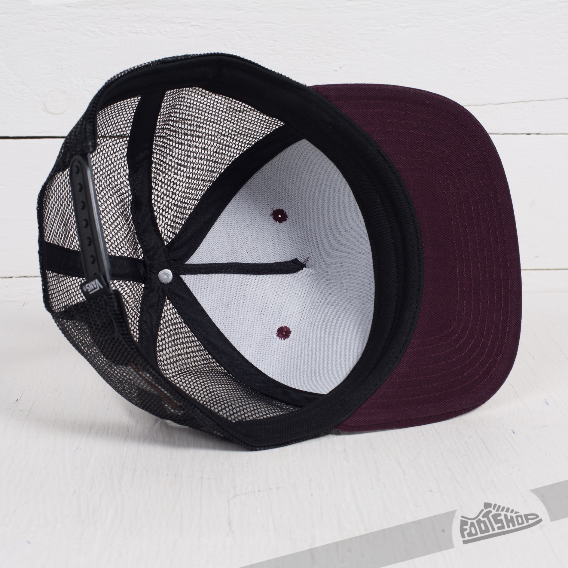 Кепки Vans Yusuke Trucker Eggplant