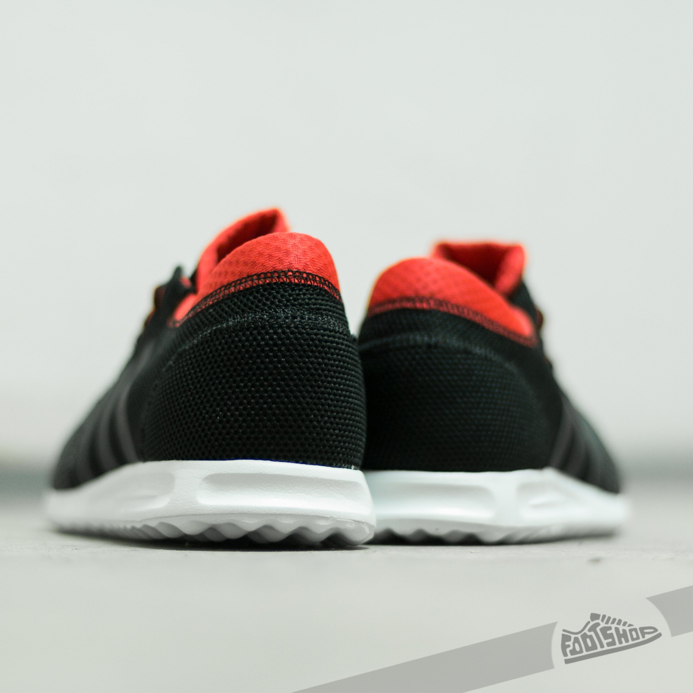 Herren Sneaker und Schuhe adidas Los Angeles Core Black/ Dgsogr/ Red
