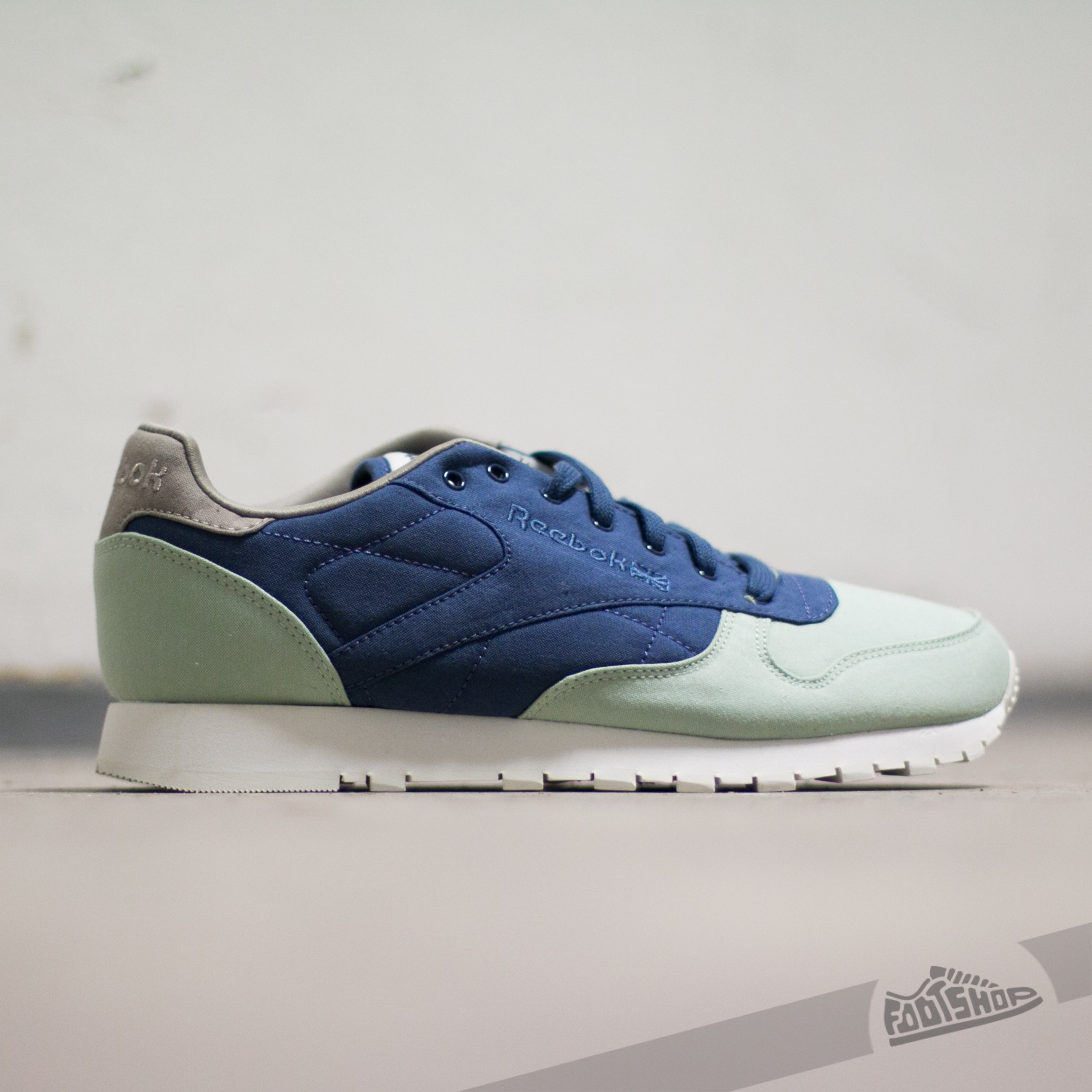 Pánské tenisky a boty Reebok Classic Leather Clean 60C40N Sage/ Midnight Blue/ Stone