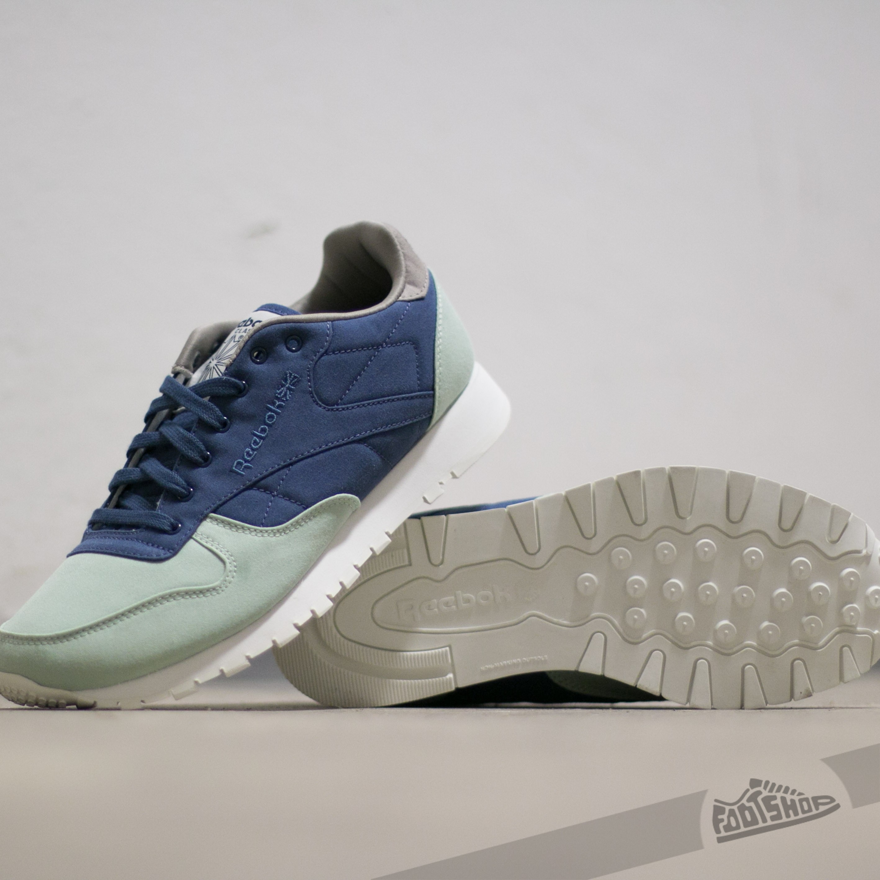Pánské tenisky a boty Reebok Classic Leather Clean 60C40N Sage/ Midnight Blue/ Stone