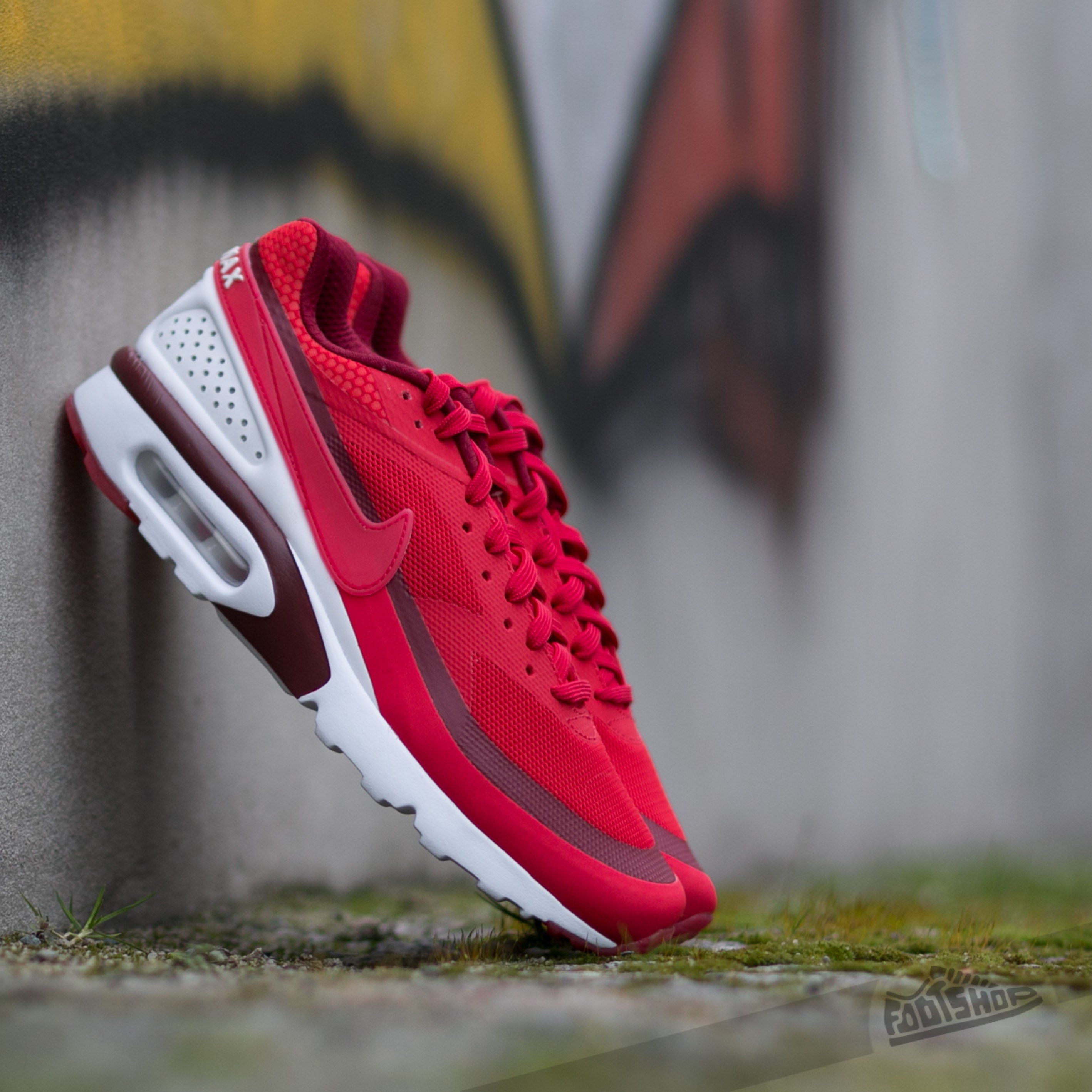Nike air sale ultra red