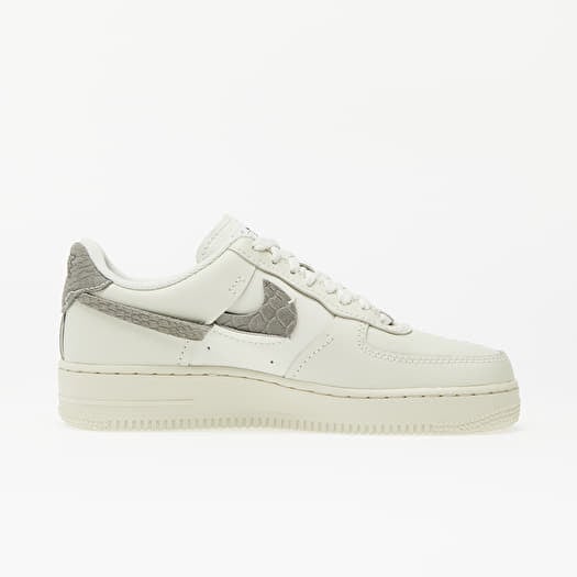 Glass discount nike shoes