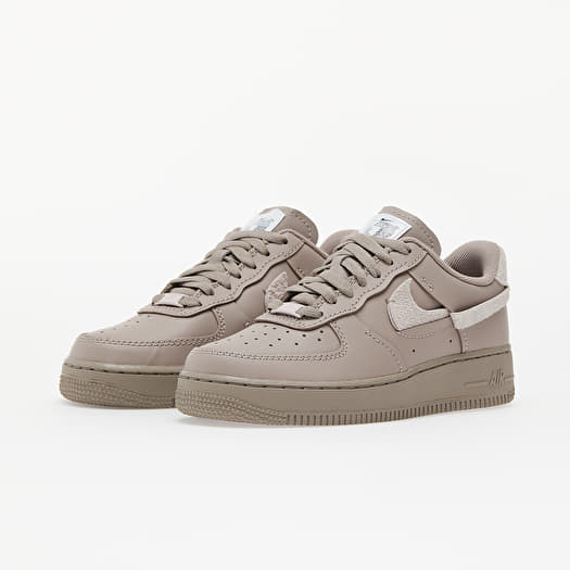 Nike air force sales 1 lxx women's shoe