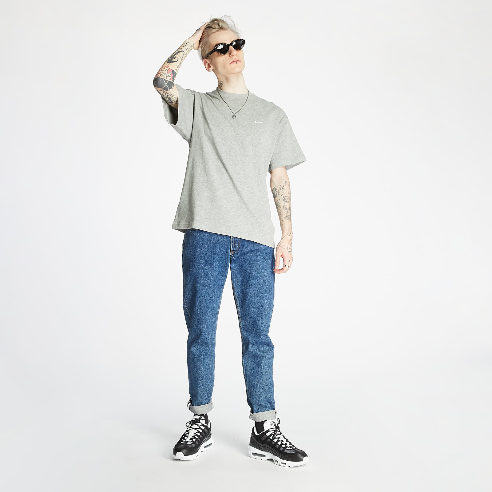 Tričká NikeLab Nrg SoloSwoosh Tee Dk Grey Heather/ White