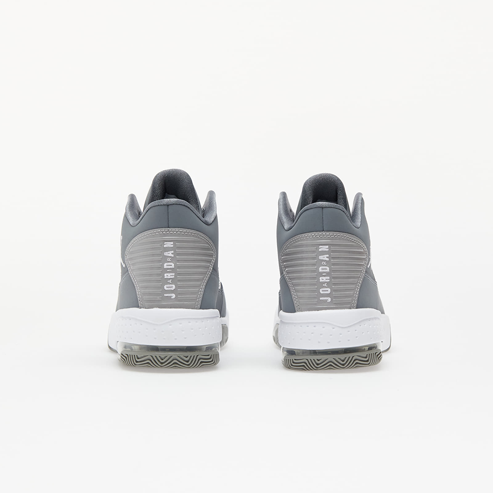Otroške superge in čevlji Jordan Max Aura 2 (GS) Medium Grey/ White-Cool Grey