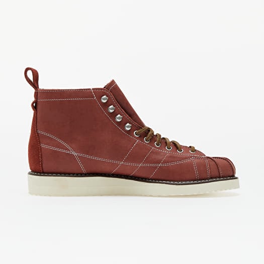 Superstar boot top